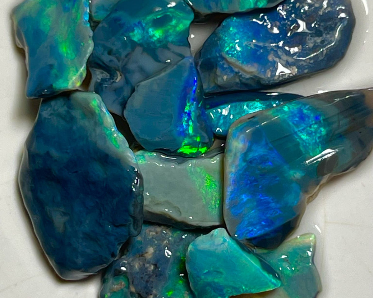 Cutters Parcel Mulga® Black/Dark Seam opal rough 30.75cts Wee Warra plains Lots of Bright Multicolours 16x14x3 to 8x8x2 mm NEW959