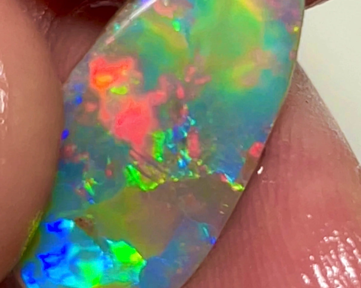 Bright Exotic Pinks & Reds with Electric Multifires 5.00cts Gem Quality Dark opal rub rough preform of Lightning  Ridge  21.00 x 11.00 x 3.00 mm NEW928