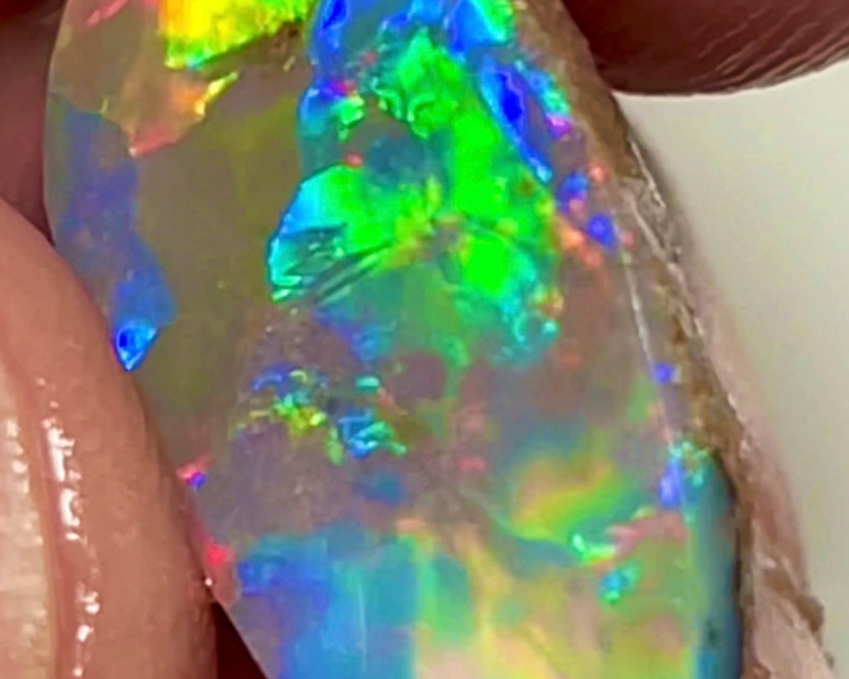 Bright Exotic Pinks & Reds with Electric Multifires 5.00cts Gem Quality Dark opal rub rough preform of Lightning  Ridge  21.00 x 11.00 x 3.00 mm NEW928
