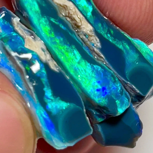 Mulga® Cutters Black / Dark Seam opal rough Stack 26.50cts Wee Warra Plains Super Bright Green/Yellow/Blue/Teals to cut 25x12x3 to 15x11x7mm NEW925