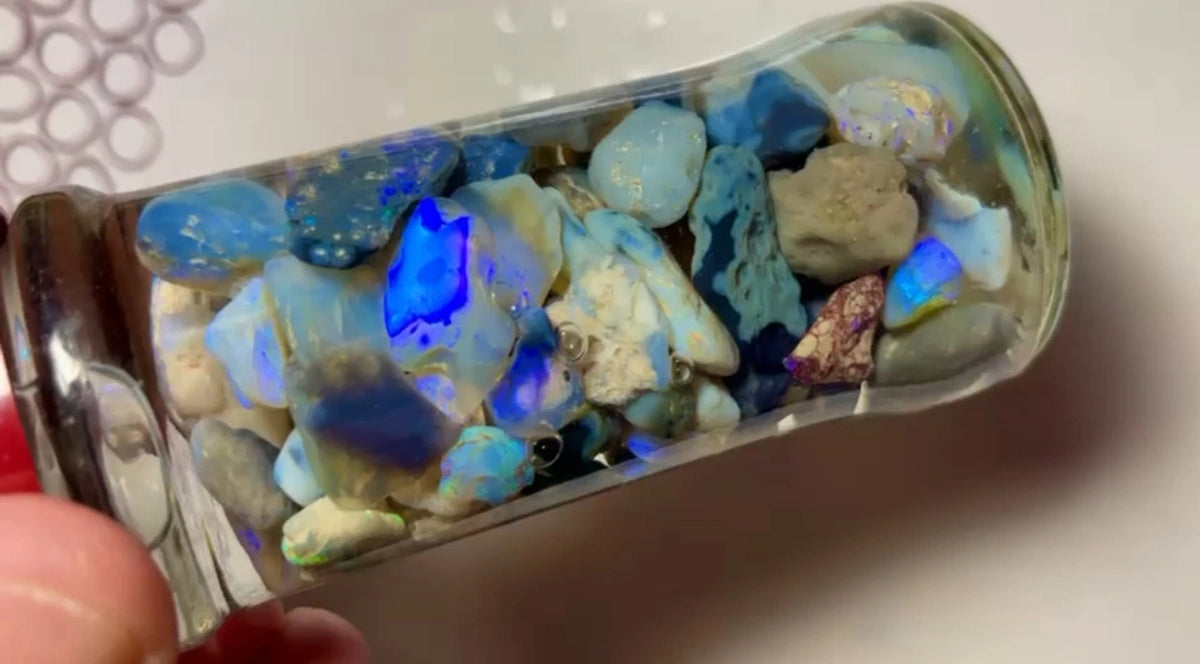 Knobby Seam & Fossil opal rough Lightning Ridge 315.00cts Lots Bright Colours to go at 18x10x8 to 10x7x3 mm NEW909