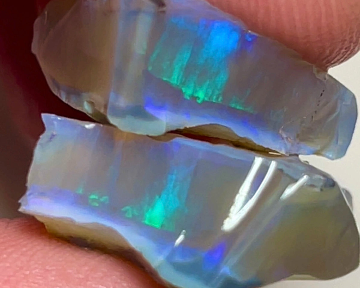 Coober Pedy Dark Crystal Seam opal rough split pair 30.00cts Green./Blue sun flashes 24x15x6mm & 20x18x5mm NSW186
