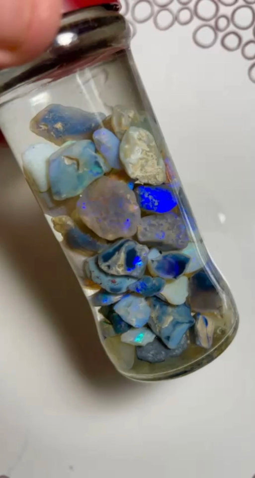 Knobby & Seam opal rough from Lightning Ridge 265.00cts Potch & Lots of colours to gamble 17x16x7mm to 7x7x3mm NSW182