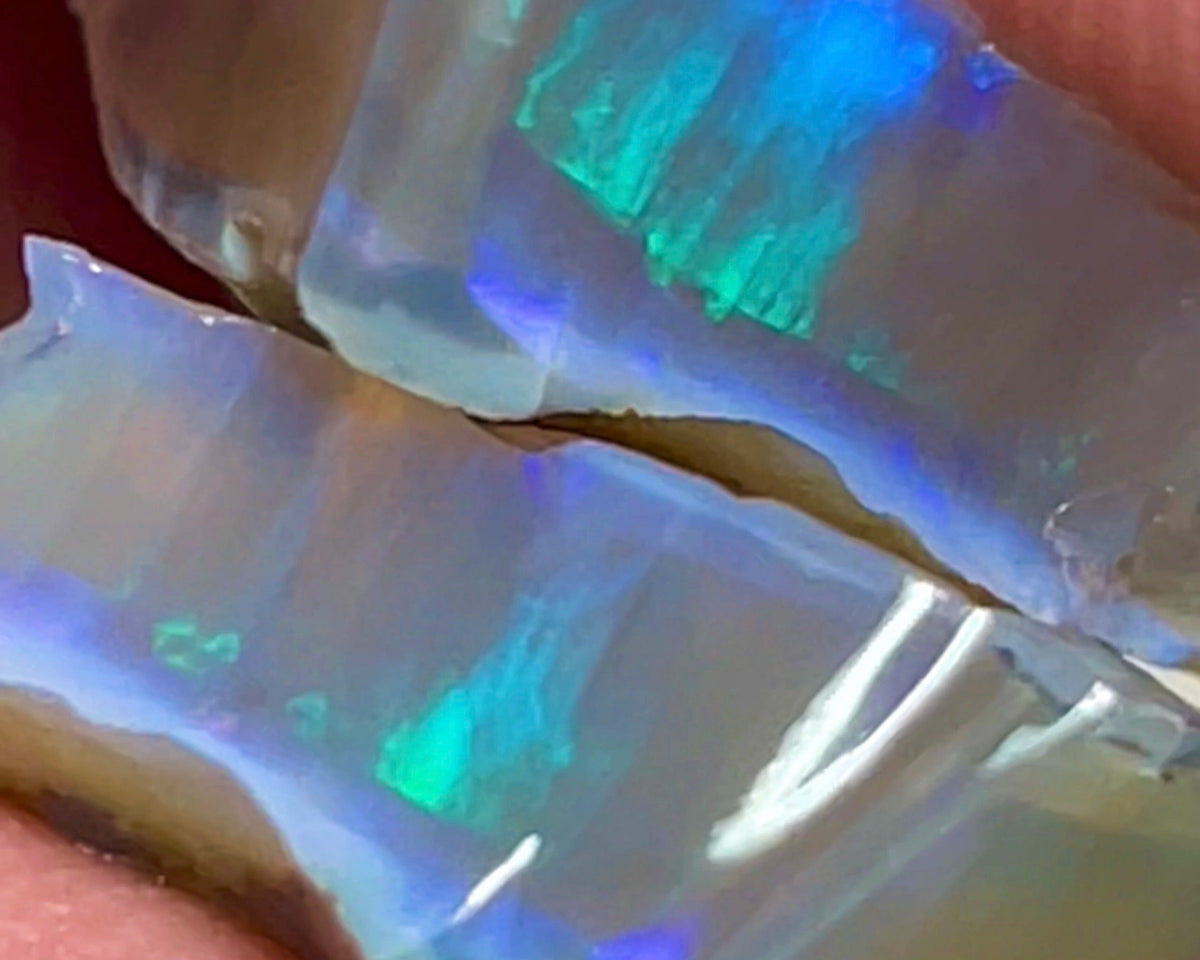 Coober Pedy Dark Crystal Seam opal rough split pair 30.00cts Green./Blue sun flashes 24x15x6mm & 20x18x5mm NSW186