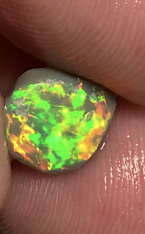 Australian Opal Amazing Gem Quality Semi Black Rub 2cts Rough / Rub / Preform Super bright MULTIFIRES Broadflash zones & bits of chaff  10x8x3 GEM199