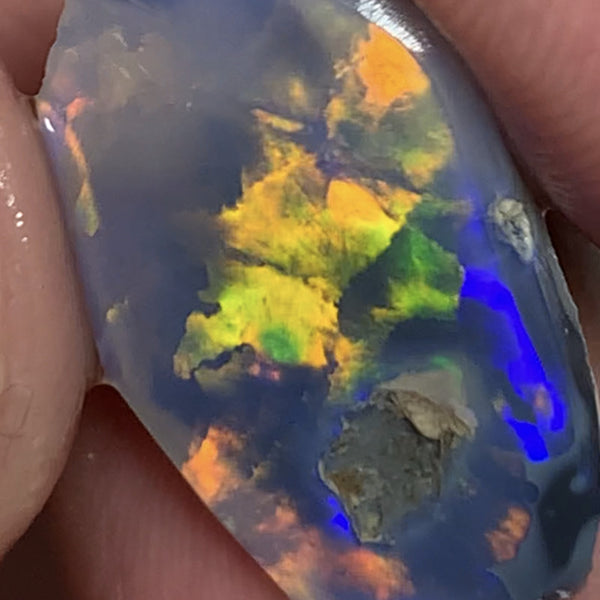 Australian Opal Gem Grade Single semi Black 5cts Rub/Rough Super bright Orange/Yellow & Multifires Broad flash / almost Flagstone pattern 22x14x2mm WSN28