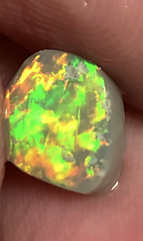 Australian Opal Amazing Gem Quality Semi Black Rub 2cts Rough / Rub / Preform Super bright MULTIFIRES Broadflash zones & bits of chaff  10x8x3 GEM199