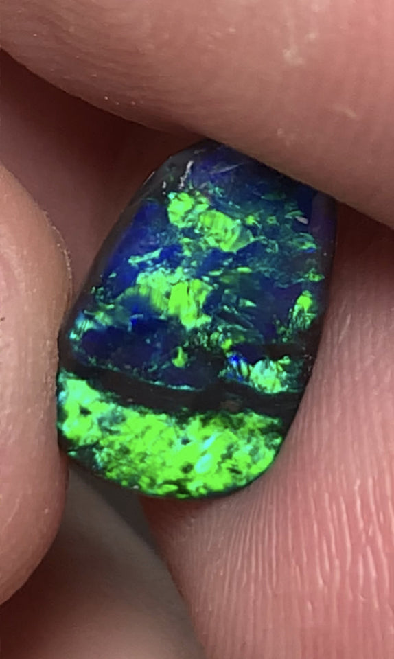 Australian Black Opal Gemstone 2.2cts Gem Grade Mulga® Field N1 Body Tone B2 Brightness Stunning Multifires 14x8x2mm WSM106