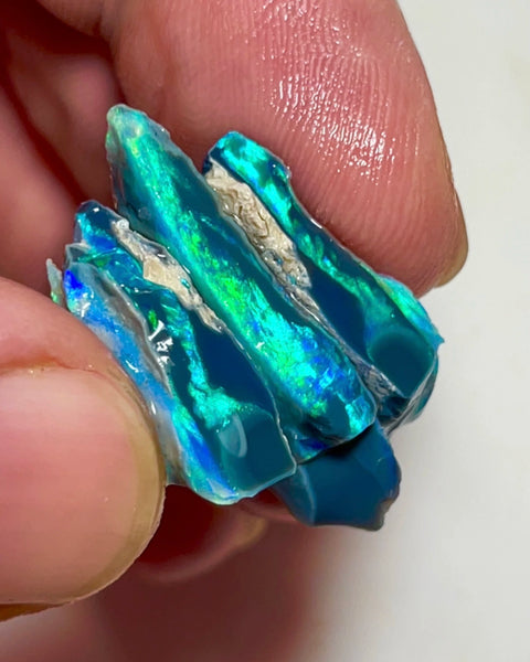 Mulga® Cutters Black / Dark Seam opal rough Stack 26.50cts Wee Warra Plains Super Bright Green/Yellow/Blue/Teals to cut 25x12x3 to 15x11x7mm NEW925