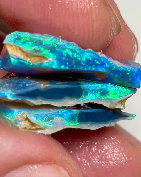 Lightning Ridge Gorgeous Seam opal rough Trio 24.75cts Gorgeous Bright Green/Blue dominant Fires to cut 24x16x4mm to 23x12x3mm NEW946