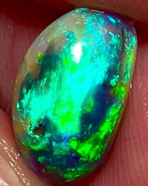 High Dome Pea knobby rub rough preform 3.90cts Total Stunner Bright Vibrant  Green/Yellow/Dominant fires on N2-N3 body tone 14.00 x 8.00 x 5.00 mm NEW927