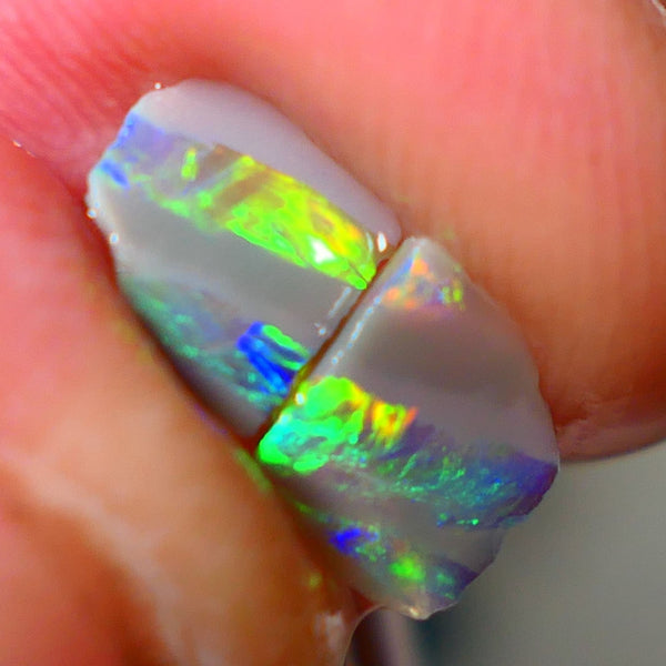 Small Candy to Cut Crystal on dark base 1.50cts Rub rough pair Exotic bars with Vivid & Bright M.fires both approx 7x5x3mm NSW024