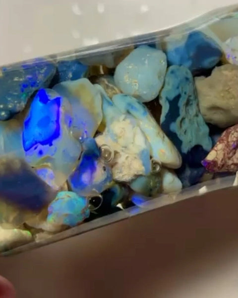 Knobby Seam & Fossil opal rough Lightning Ridge 315.00cts Lots Bright Colours to go at 18x10x8 to 10x7x3 mm NEW909