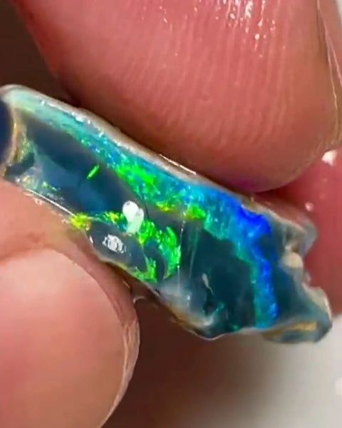 Mulga® Gem Black/Dark Seam opal rough 17.95cts Wee Warra Plains Very Exotic Bright Gorgeous Multi Fires rough to cut  24x16x7 mm NEW931