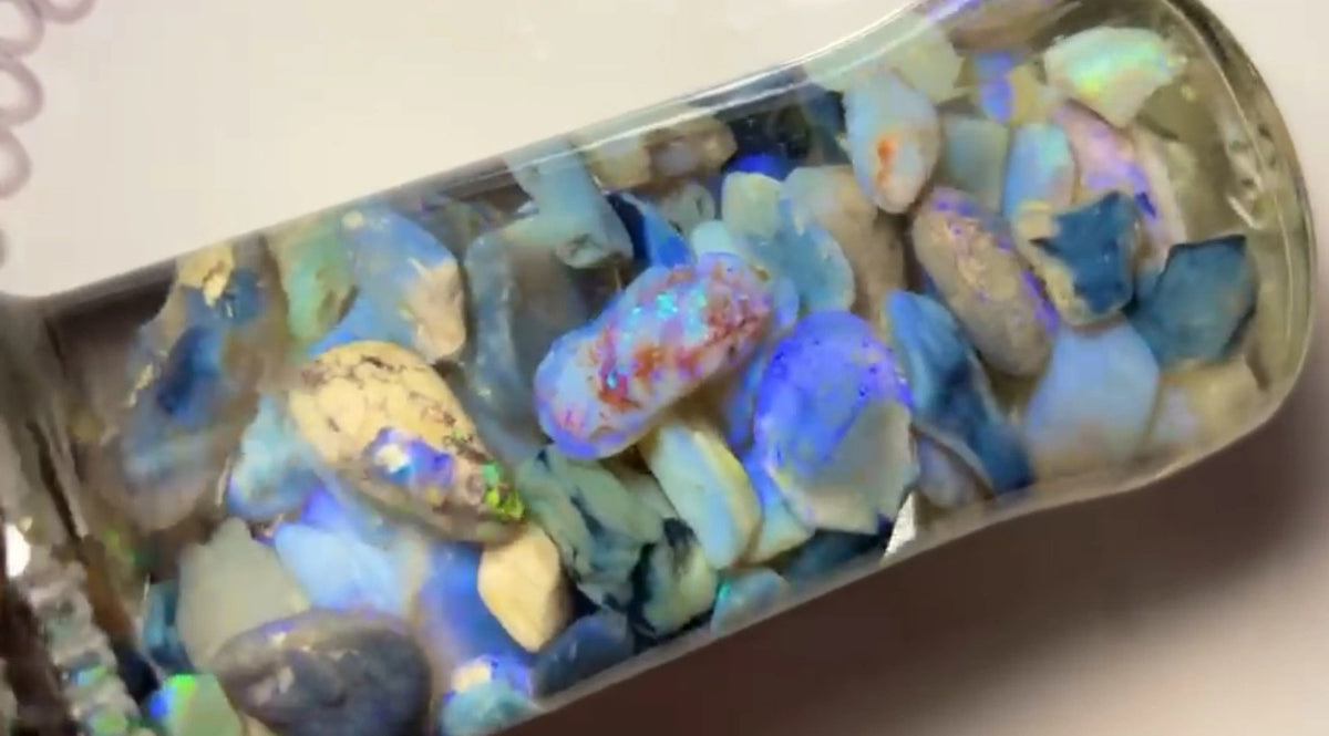 Knobby Seam & Fossil opal rough Lightning Ridge 255.00cts Lots Bright Colours to go at 18x9x6 to 8x6x4mm NSW167