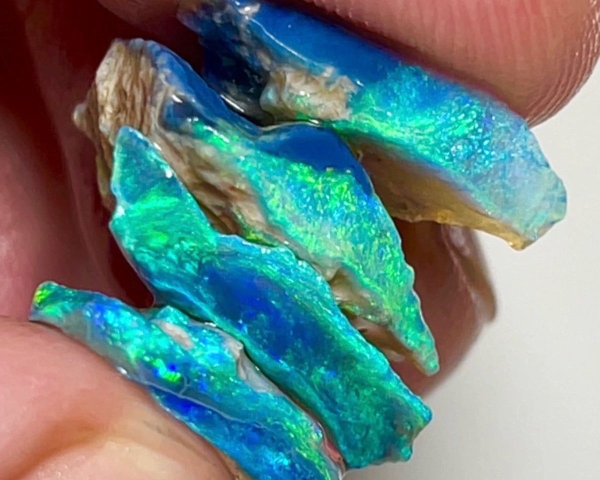 Mulga® Cutters Dark Crystal Seam opal rough Stack 15.50cts Wee Warra Plains Gorgeous Bright Multicolours & full of potential 20x15x4 to 13x9x3mm NEW913