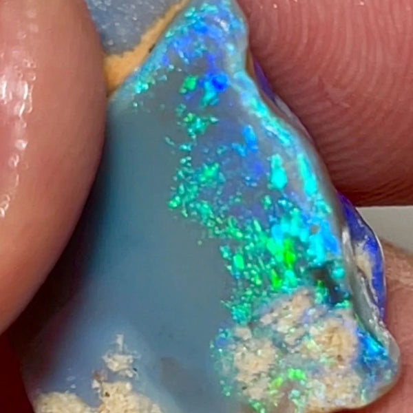 Gorgeous L/Ridge Dark Base Rub Rough 9.75cts Bright Multifires to exposed faces 19x14x6mm NSW133