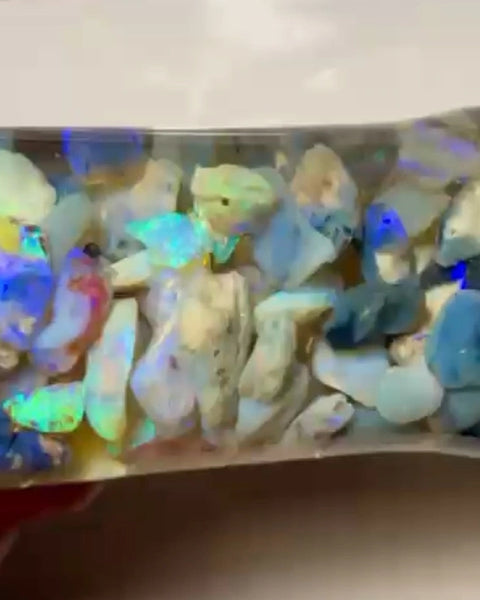 Knobby Seam & Fossil opal rough Lightning Ridge 235.00cts Lots Bright Colours to go at 20x18x12 to 6x5x4mm NEW910