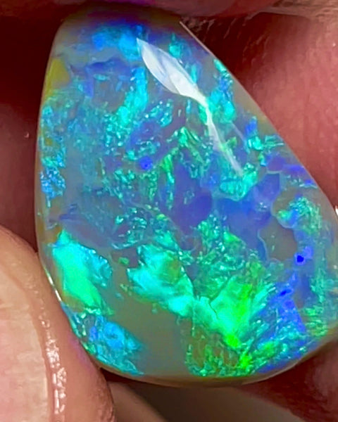 Top Gem Medium Dome Opal Rub 5.00cts Lightning Ridge Bright Clean gorgeous tones of Blues & Greens STUNNER!!!! 16.00x13.00x3.00mm NEW923