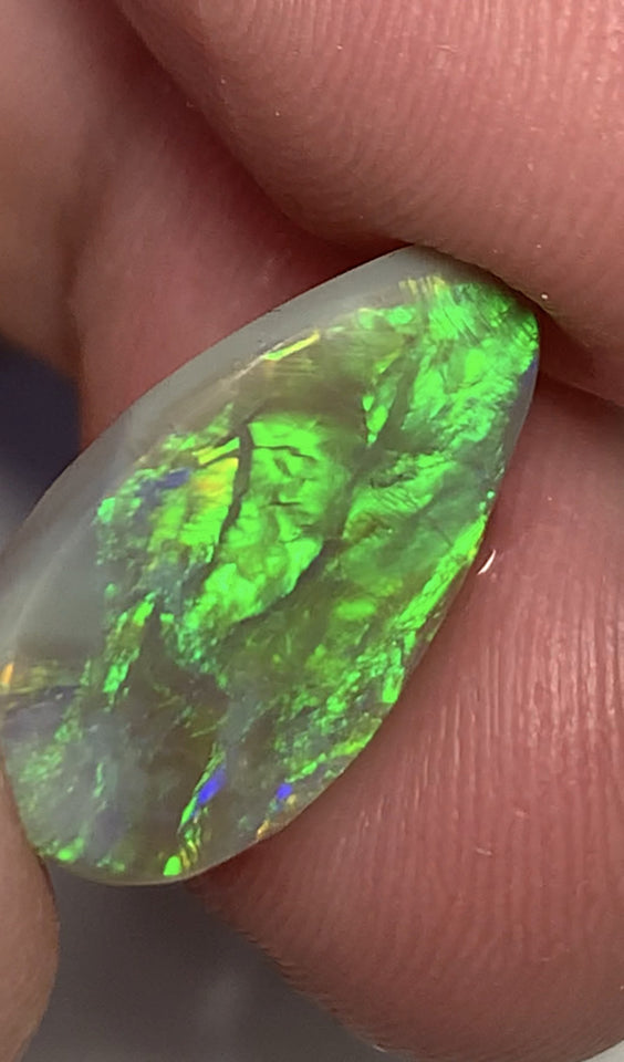 Australian Rough / Rub Dark Crystal opal 4.6cts Stunning Big Clean Bright Mostly Green fires 19x12x3mm WSM84