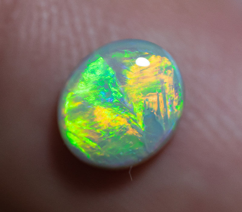 Crystal Opal Gemstone 0.95cts N7 Body Tone B2 Brightness  Broadflash & Brush Stroke pattern with TOP Multi colour fires WSA041021C