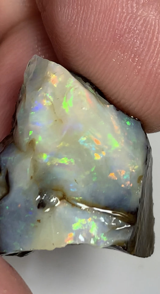 Australian Rough GEM Boulder Stunning Bright Multifires Packed with Potential 32cts Winton Fields Queensland 22x20x10mm WSM03