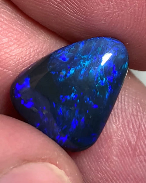 Australian Black Opal Gemstone 6.8cts N1 Body Tone B2 Brightness Gorgeous Blue fires WSB661R