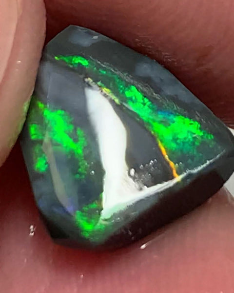 Australian Black Opal High Grade Rough / Rub / Preform N2 Bodytone 3.6cts Highly Bright Multifires & multi zones of colour 10x9x4mm WSM67
