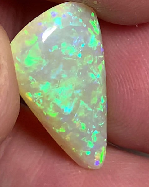 Crystal Opal Gemstone 5.9cts High Dome Top Notch Skin to Skin Bright GEM N8 Bodytone B2 Brightness WSA937