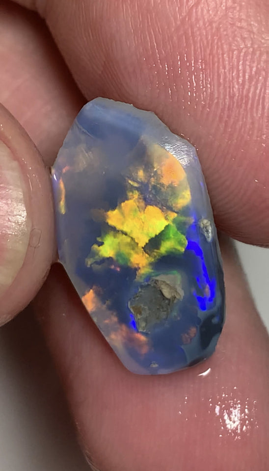 Australian Opal Gem Grade Single semi Black 5cts Rub/Rough Super bright Orange/Yellow & Multifires Broad flash / almost Flagstone pattern 22x14x2mm WSN28