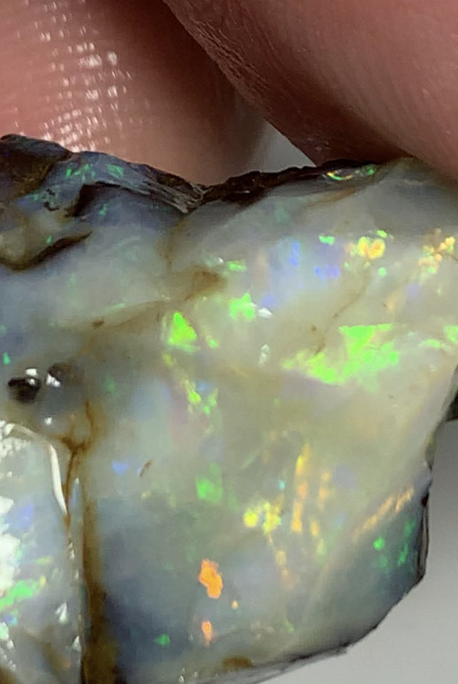 Australian Rough GEM Boulder Stunning Bright Multifires Packed with Potential 32cts Winton Fields Queensland 22x20x10mm WSM03